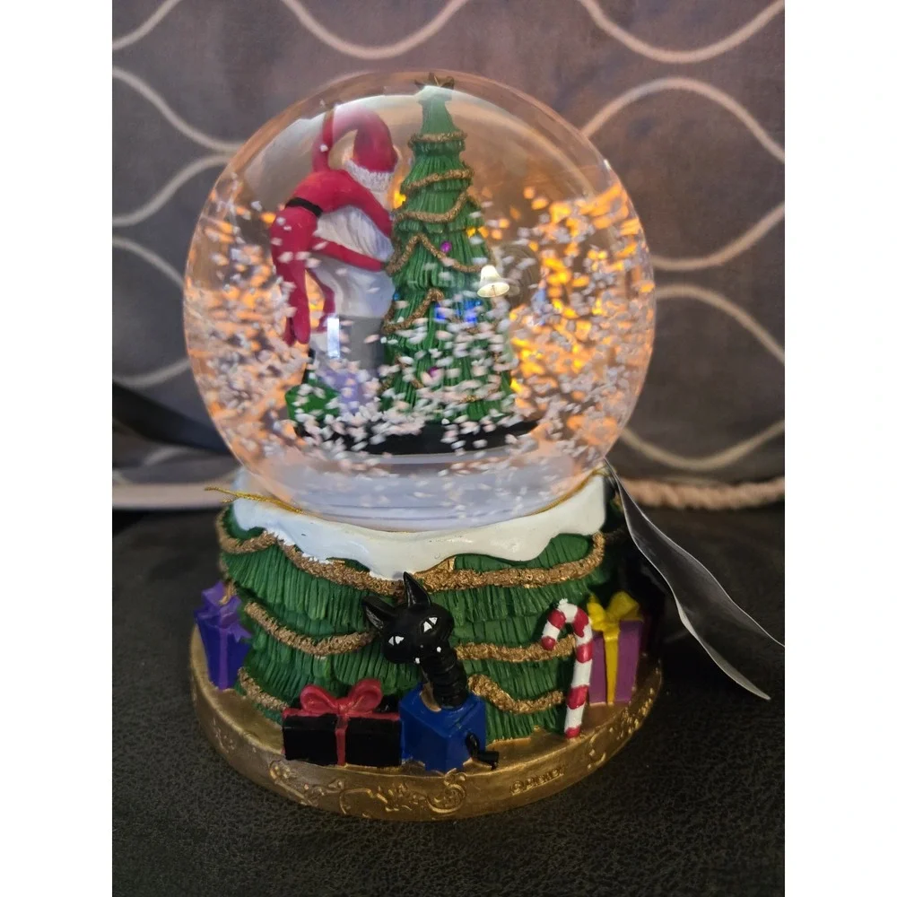 Nightmare‎ Before Christmas Light Up Musical Snomotion Waterglobe